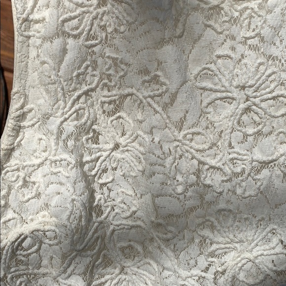 Cream lace blouse - Picture 2 of 4
